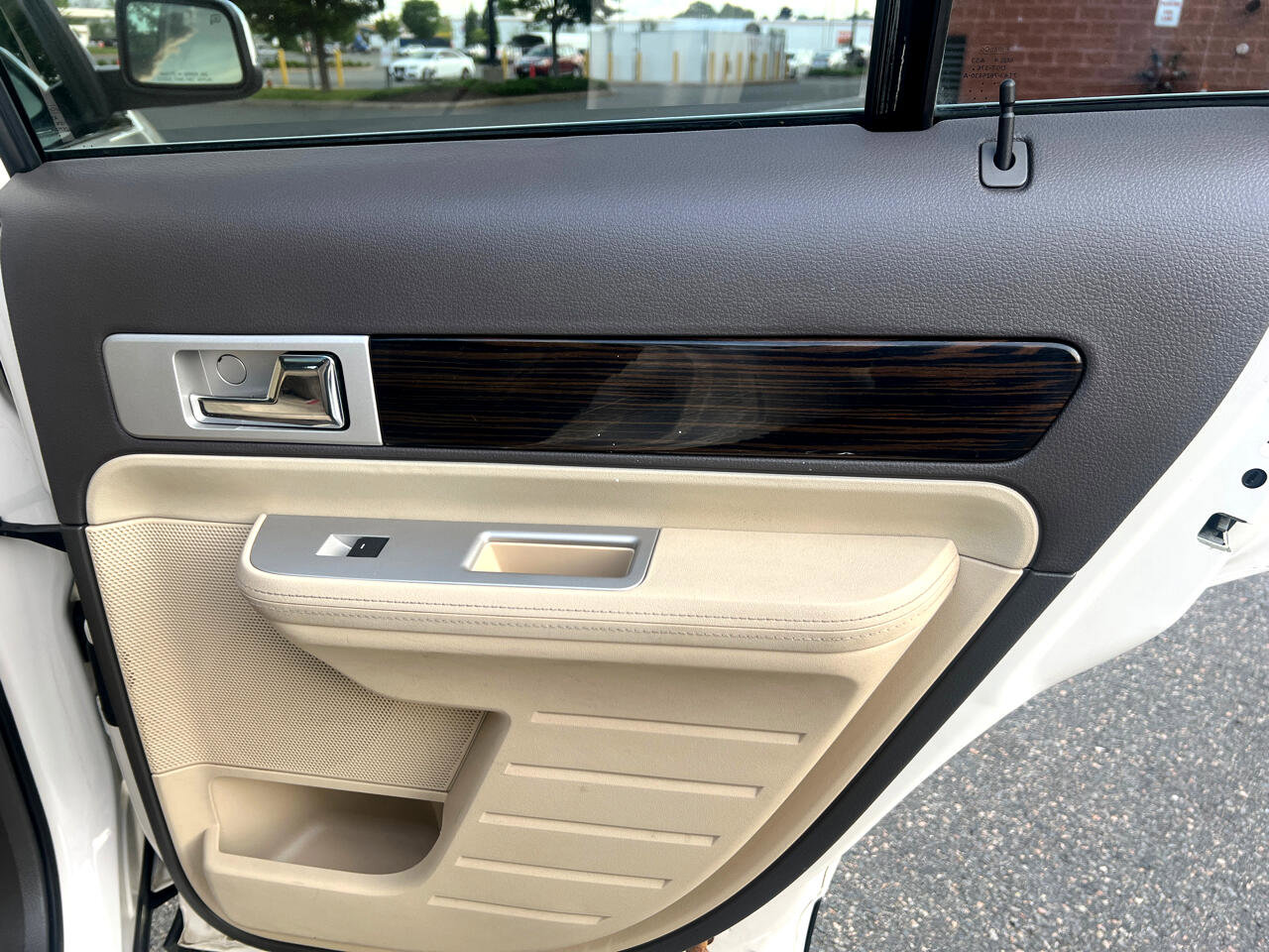 Used 2008 Lincoln MKX AWD image 12