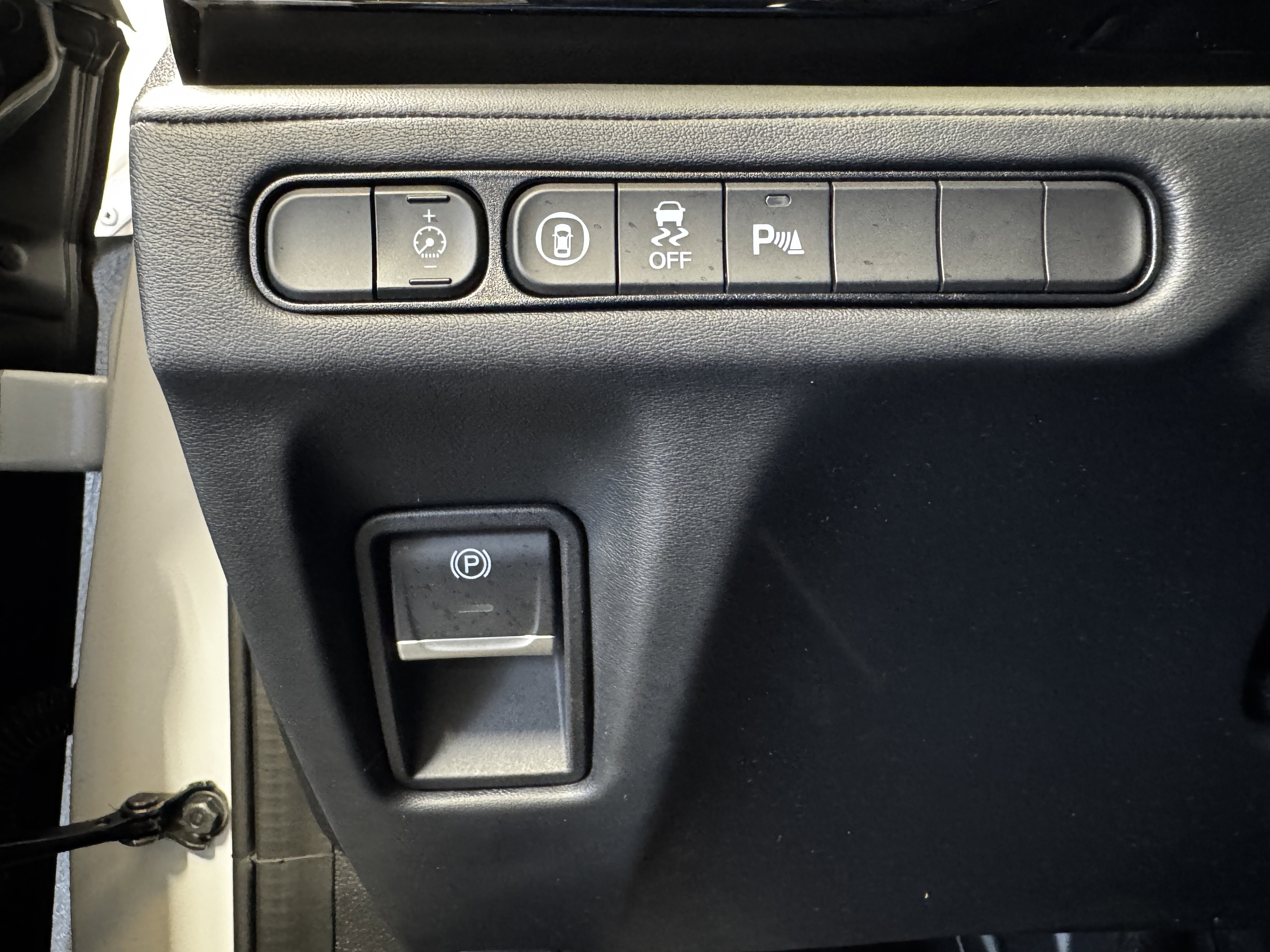 Certified 2023 Acura MDX FWD w/ Technology Package image 26