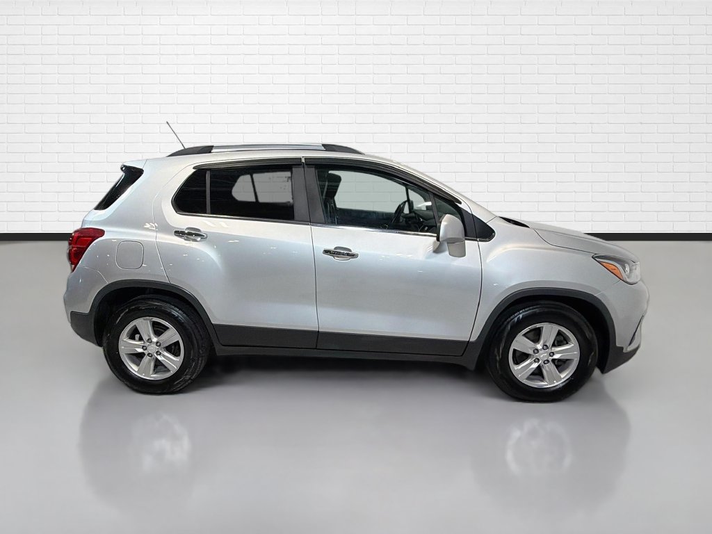 Used 2019 Chevrolet Trax LT w/ LT Convenience Package FWD image 8