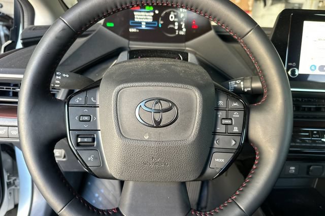 Used 2026 Toyota Prius Plug-In Hybrid FWD image 23