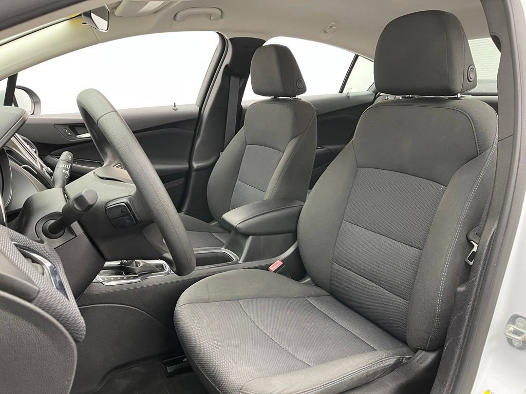 Used 2017 Chevrolet Cruze LT w/ Convenience Package FWD image 17