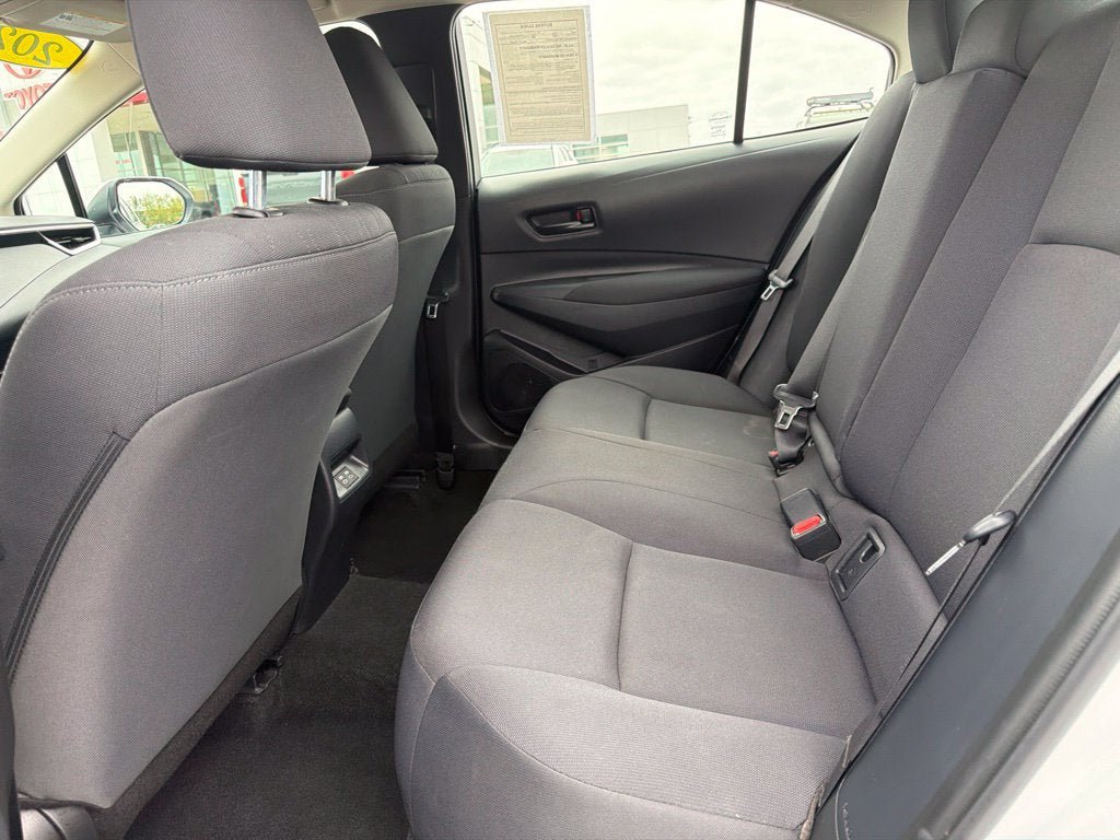 Used 2024 Toyota Corolla LE FWD image 19