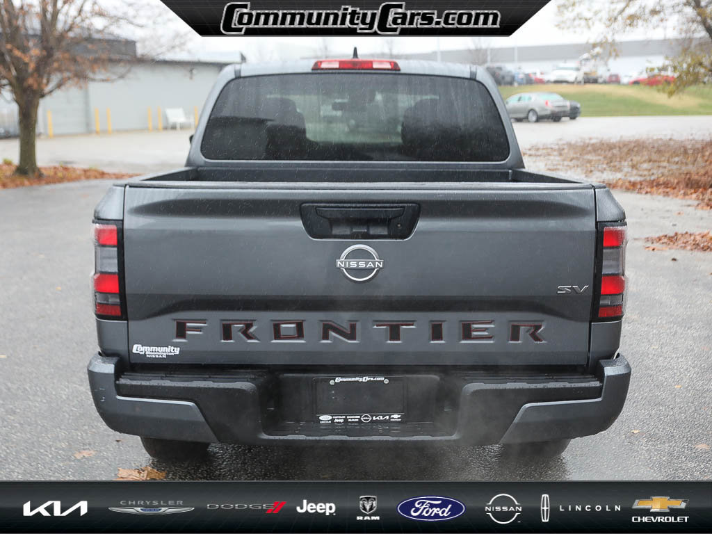 Used 2023 Nissan Frontier SV image 7