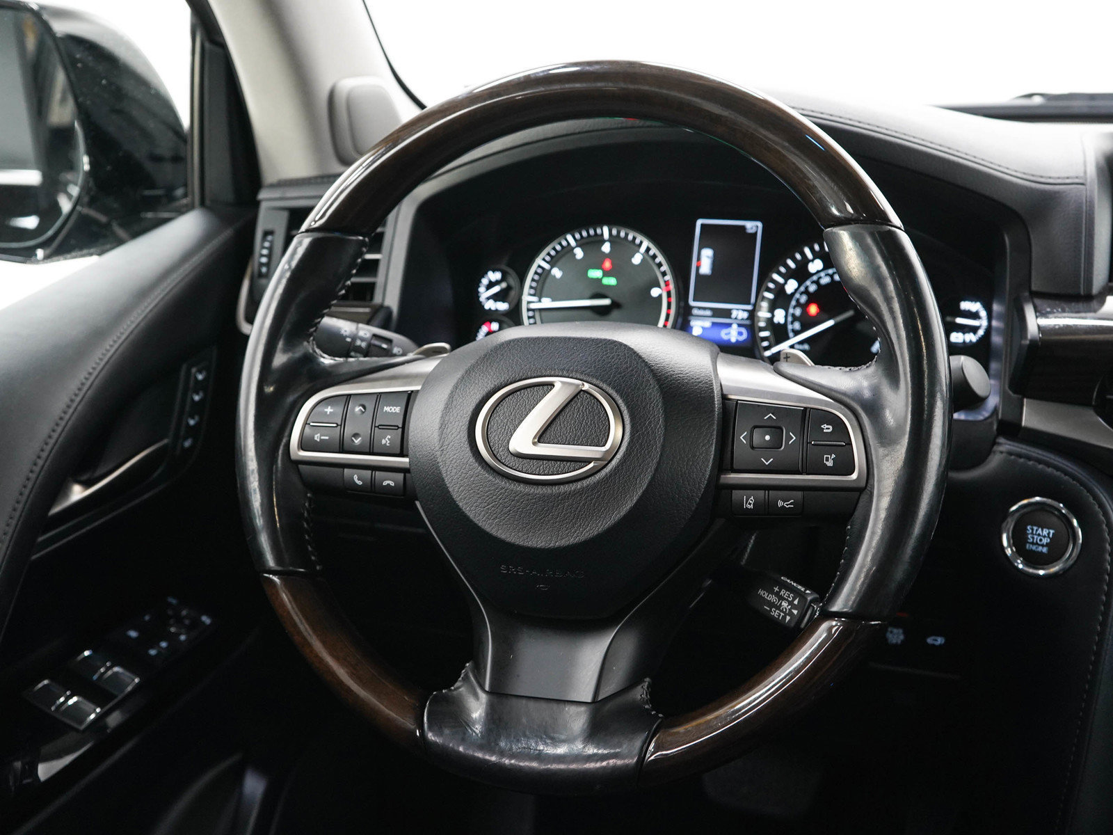 Used 2018 Lexus LX 570 4WD image 20