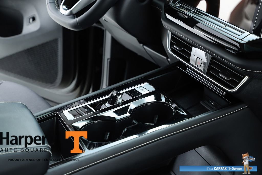 Used 2024 Volkswagen Atlas SE w/ Panoramic Sunroof Package FWD image 34