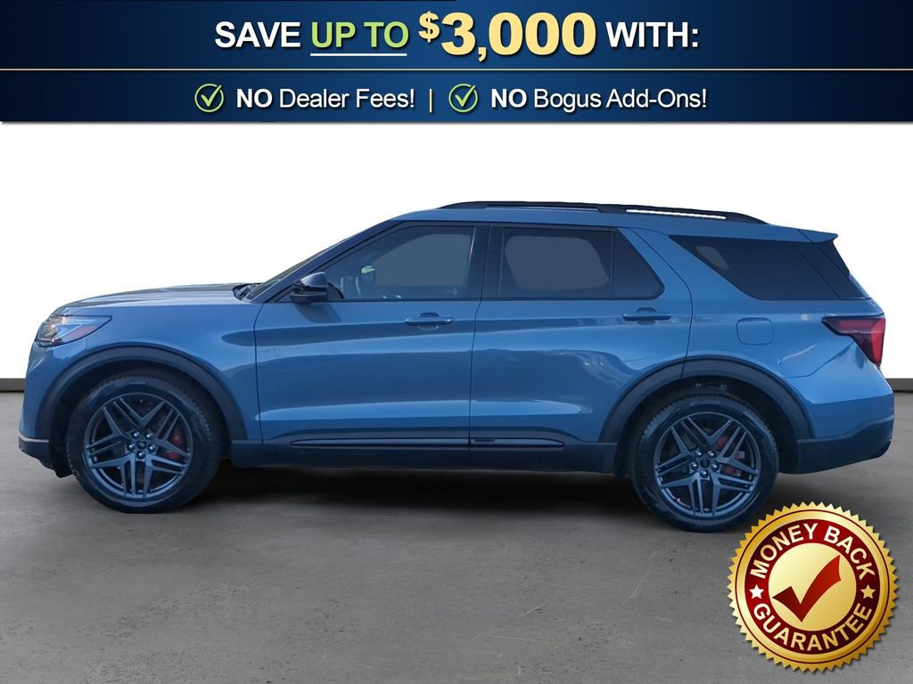 Used 2025 Ford Explorer ST image 2