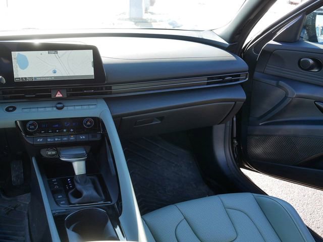 Used 2024 Hyundai Elantra Limited image 22