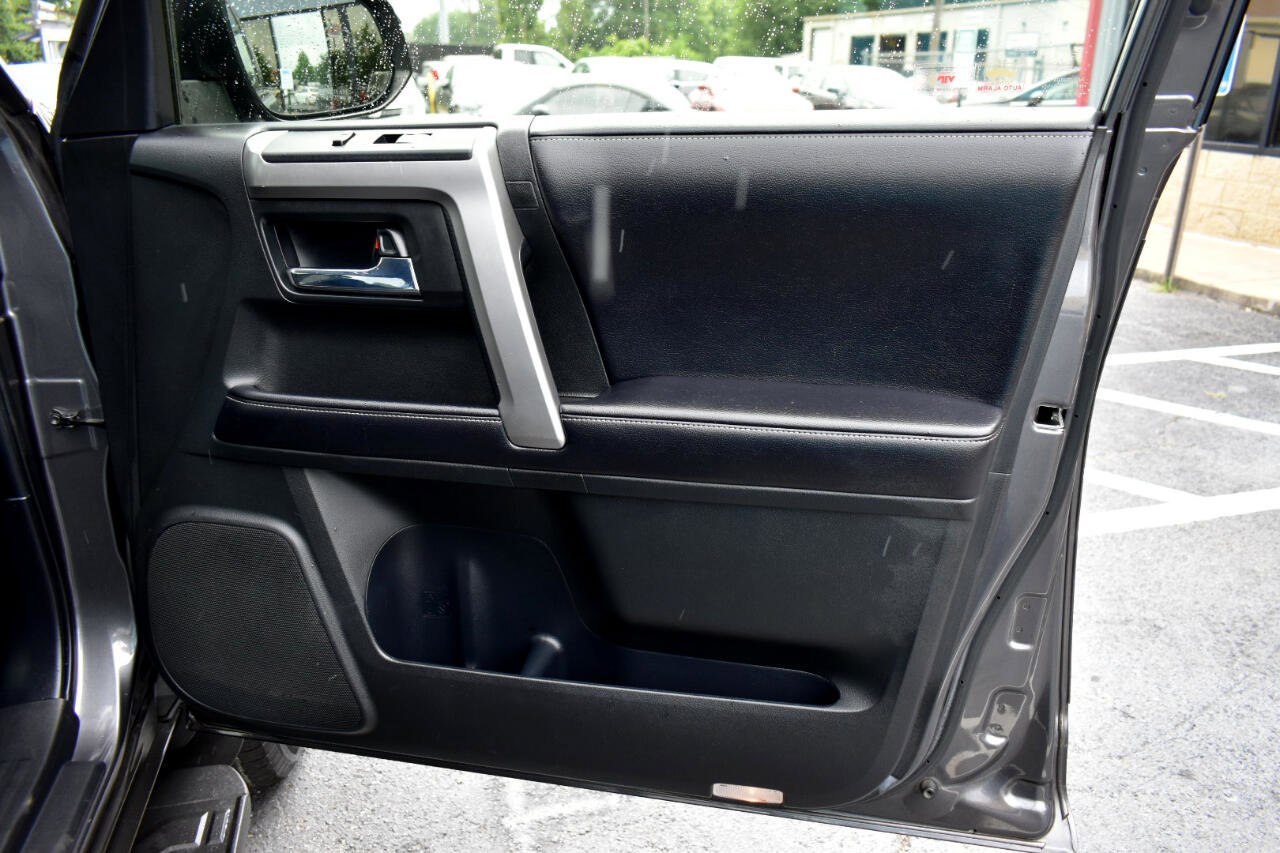 Used 2016 Toyota 4Runner SR5 image 39