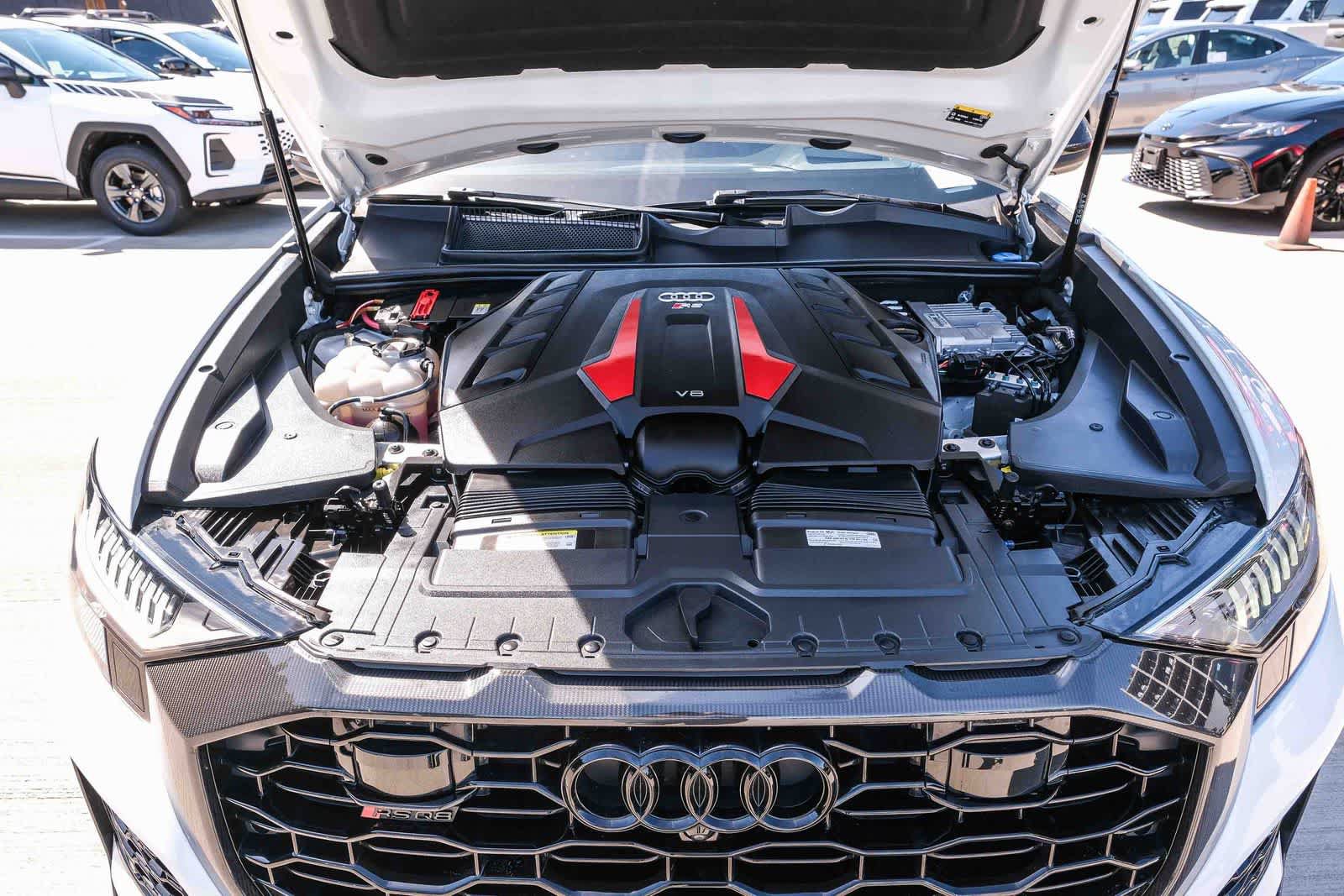 Used 2022 Audi RS Q8 w/ Carbon Optic Package AWD/4WD image 28