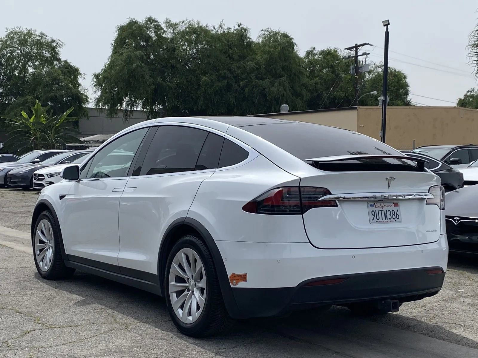 Used 2020 Tesla Model X Long Range image 2