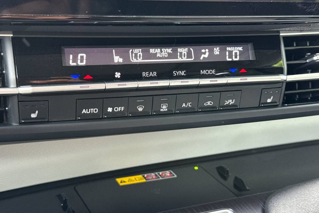 Certified 2025 Toyota Sienna XLE w/ XLE Plus Package AWD/4WD image 20