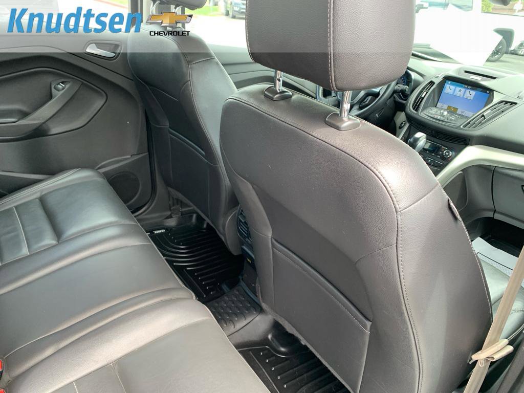 Used 2016 Ford C-MAX Energi SEL FWD image 14