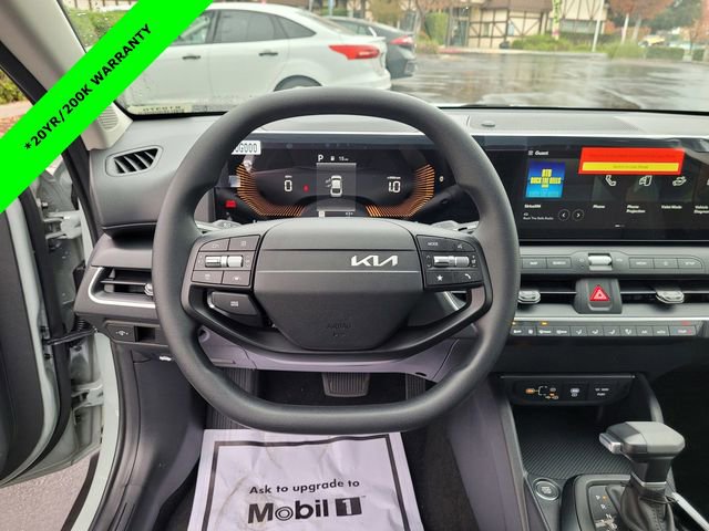 New 2025 Kia K4 LXS image 12