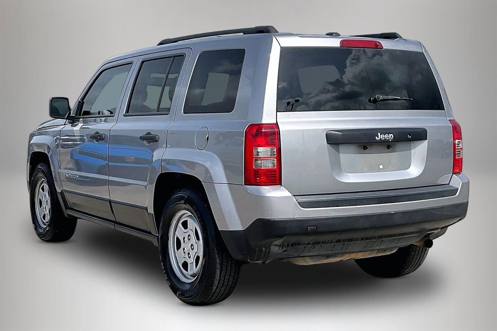 Used 2016 Jeep Patriot Sport FWD image 4