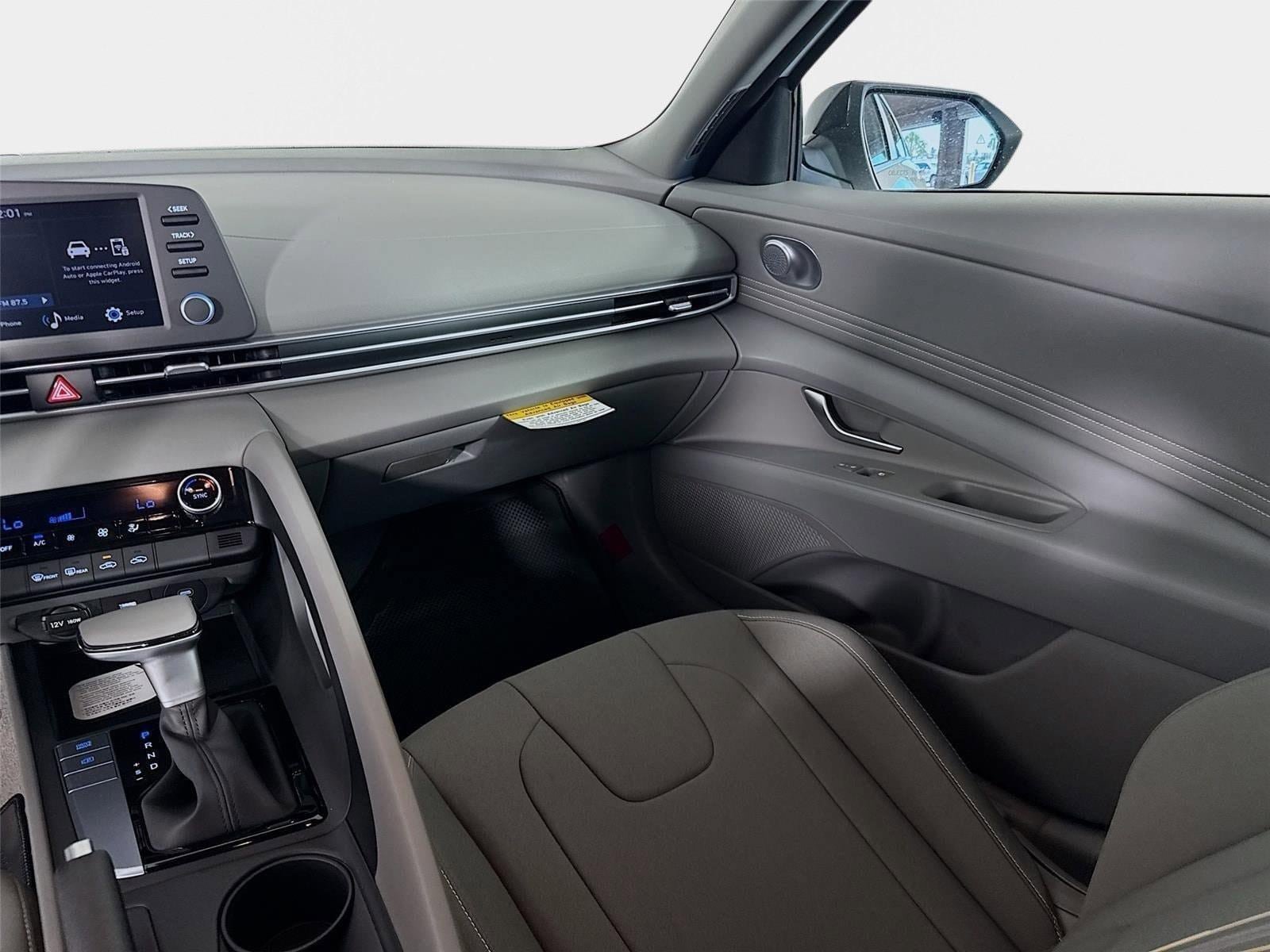New 2026 Hyundai Elantra Sport FWD image 22