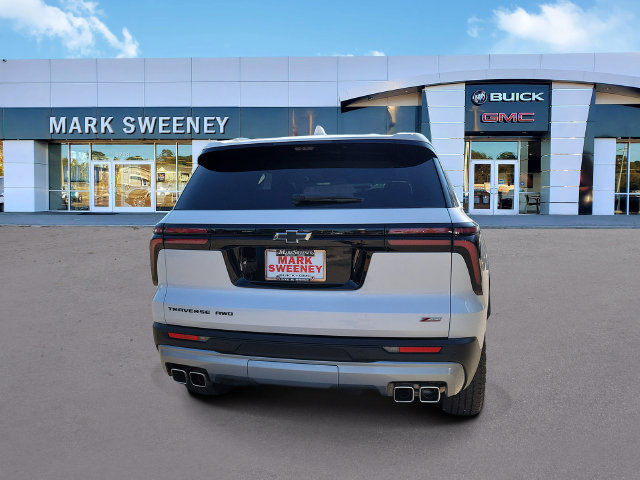 Used 2025 Chevrolet Traverse Z71 w/ Enhanced Driving Package AWD/4WD image 32
