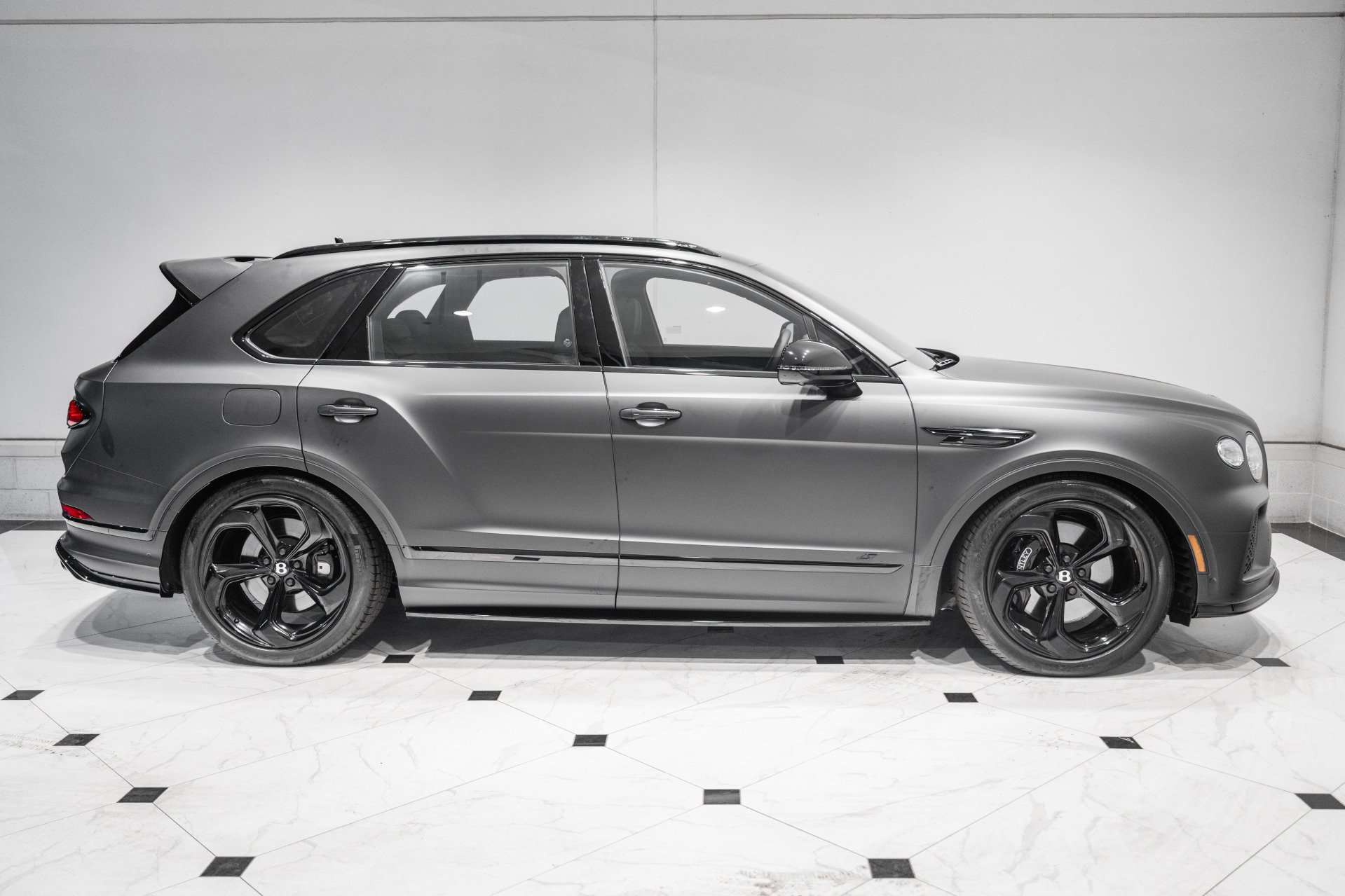 New 2024 Bentley Bentayga AWD/4WD image 5