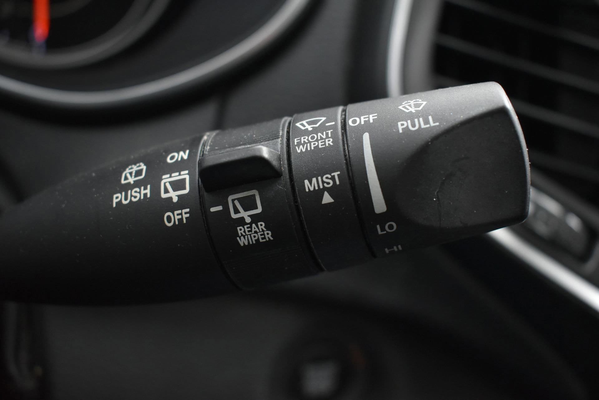Used 2019 Jeep Cherokee Trailhawk w/ Comfort/Convenience Group AWD/4WD image 26
