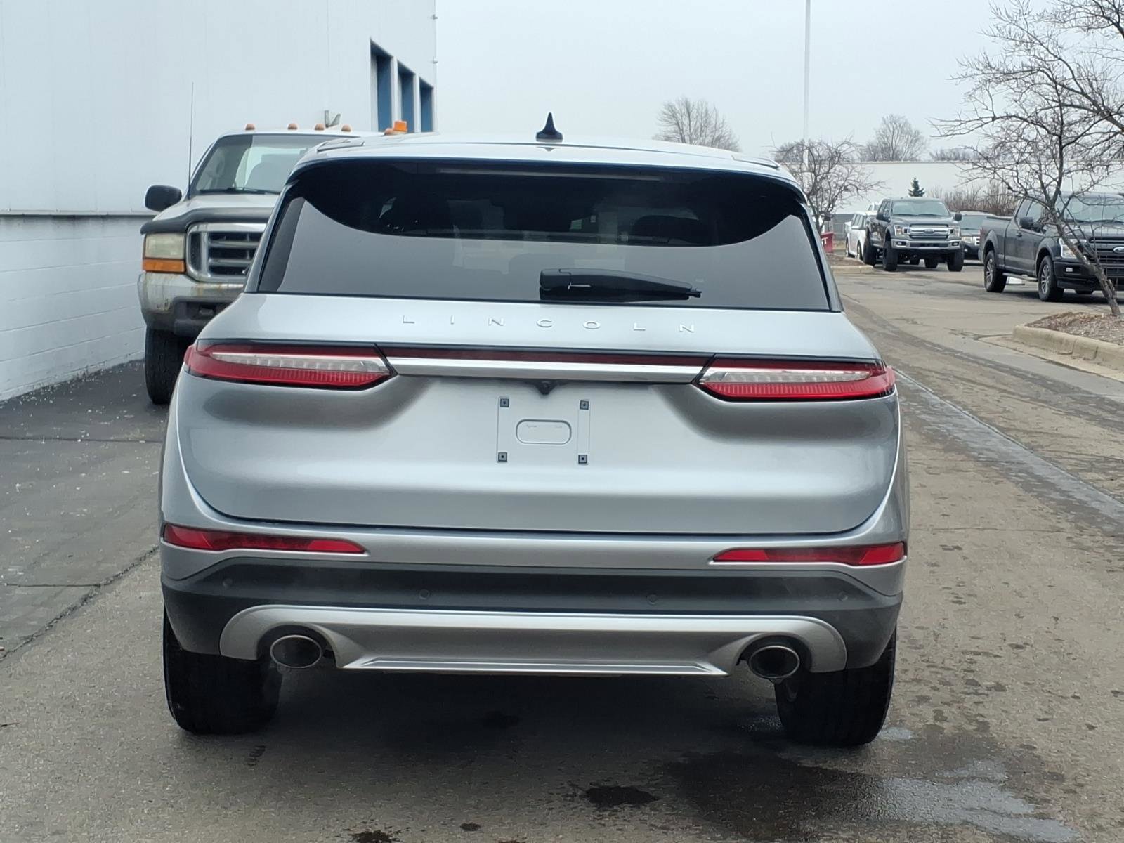 Certified 2023 Lincoln Corsair Standard w/ Equipment Group 101A image 5