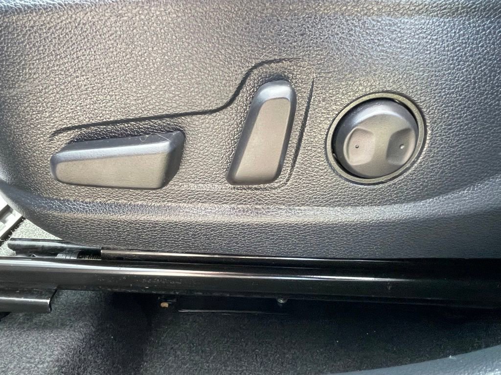 Certified 2022 Kia Seltos EX image 25