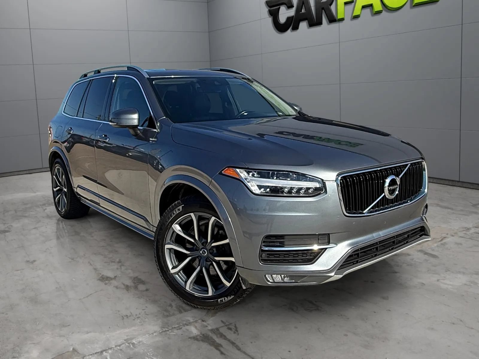 Used 2019 Volvo XC90 T5 Momentum w/ Multimedia Package AWD/4WD image 1