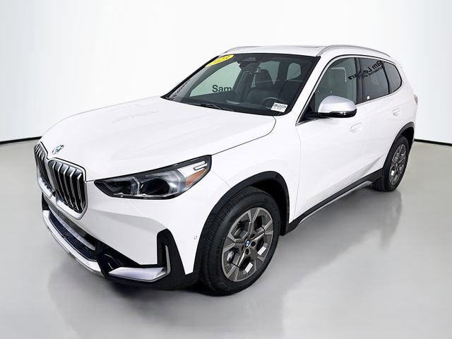 Used 2023 BMW X1 xDrive28i w/ Premium Package image 3