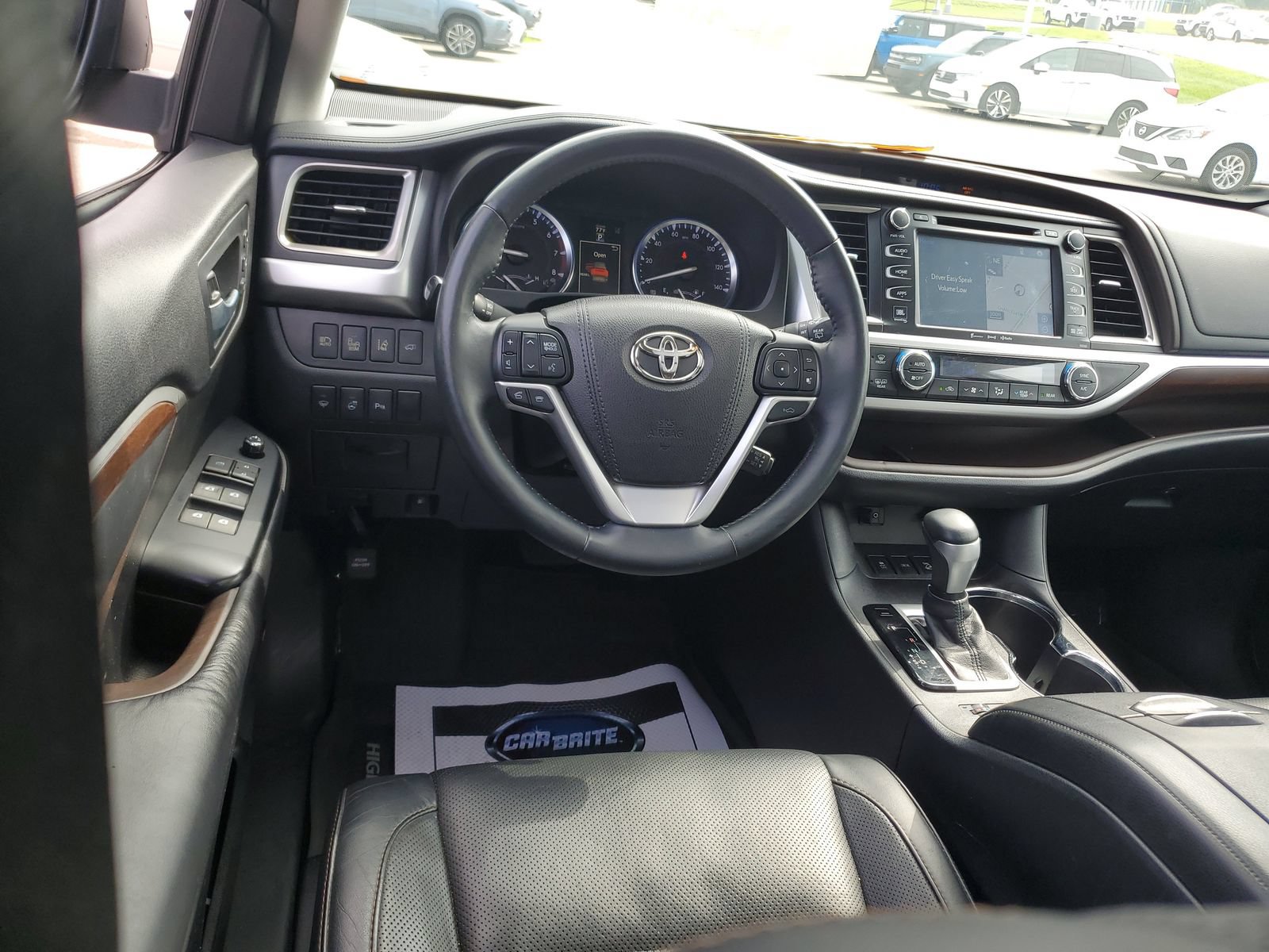 Used 2016 Toyota Highlander Limited Platinum AWD/4WD image 11