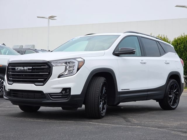 Used 2023 GMC Terrain SLT w/ Tech Package AWD/4WD image 14