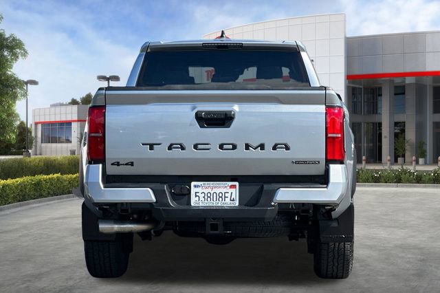 Certified 2025 Toyota Tacoma TRD Off-Road AWD/4WD image 6