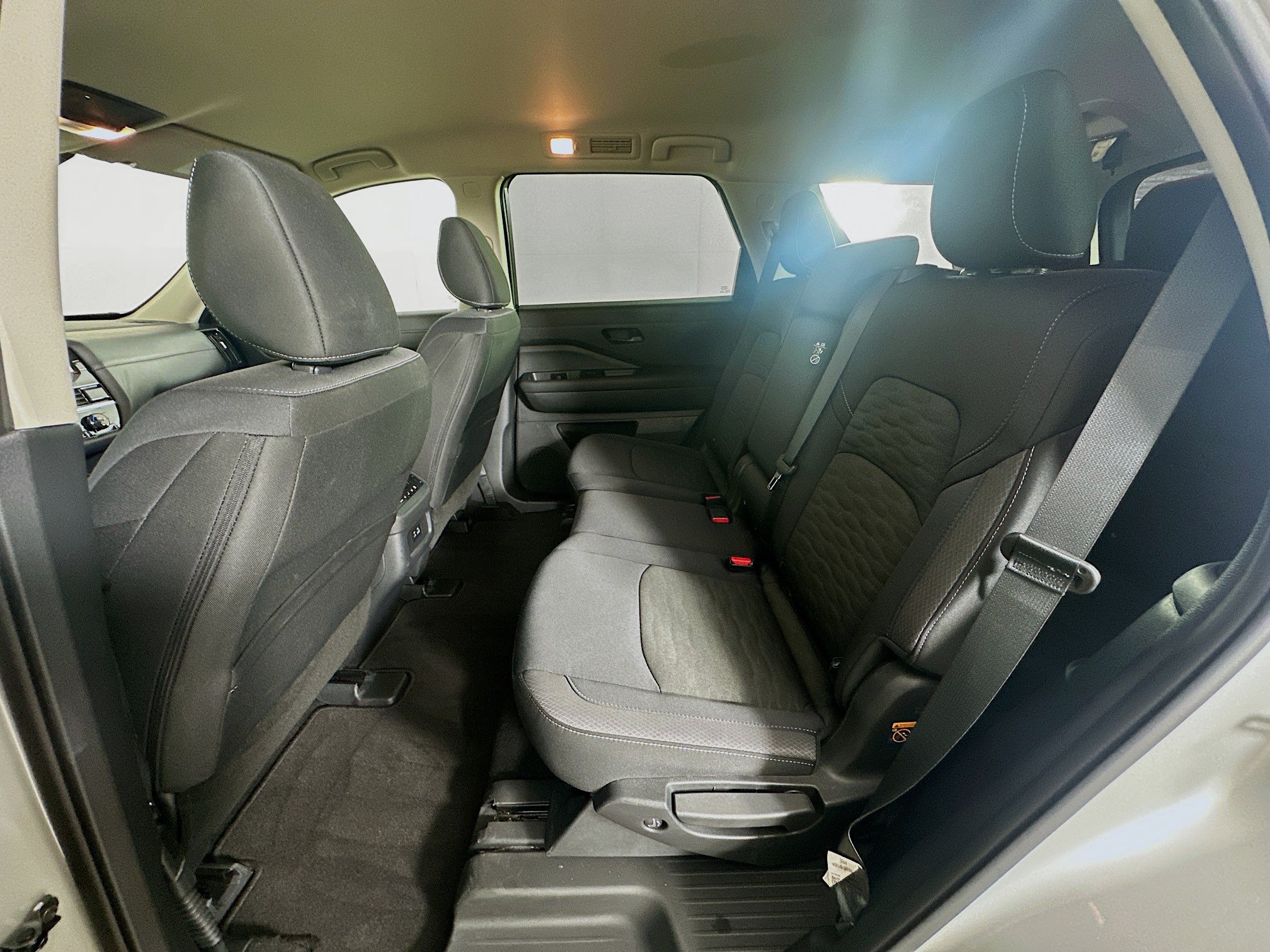 Used 2025 Nissan Pathfinder SV AWD/4WD image 27