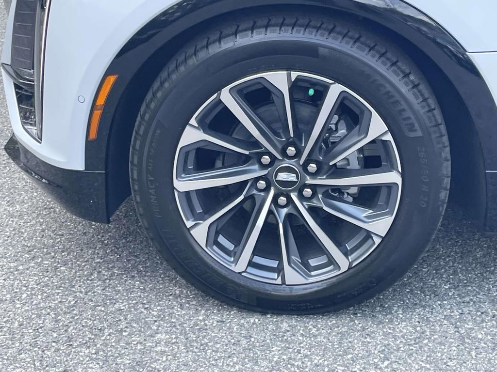 New 2026 Cadillac Lyriq Premium Sport w/ LPO, Floor Liner Package image 9