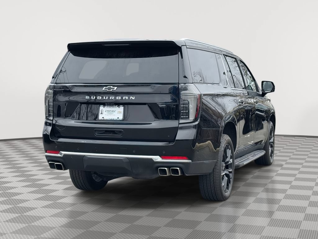 Used 2025 Chevrolet Suburban High Country AWD/4WD image 3