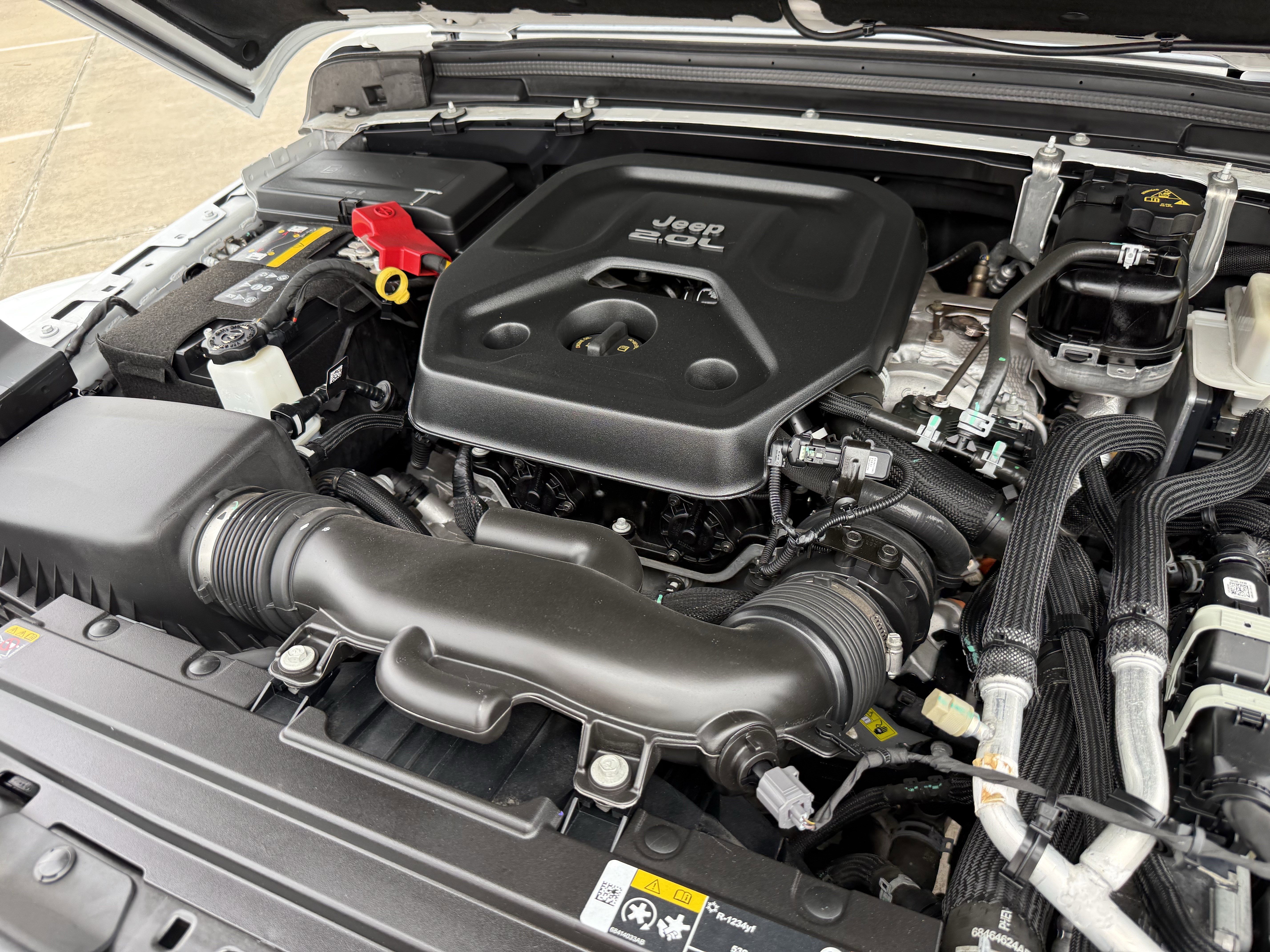 Used 2023 Jeep Wrangler Sahara image 32