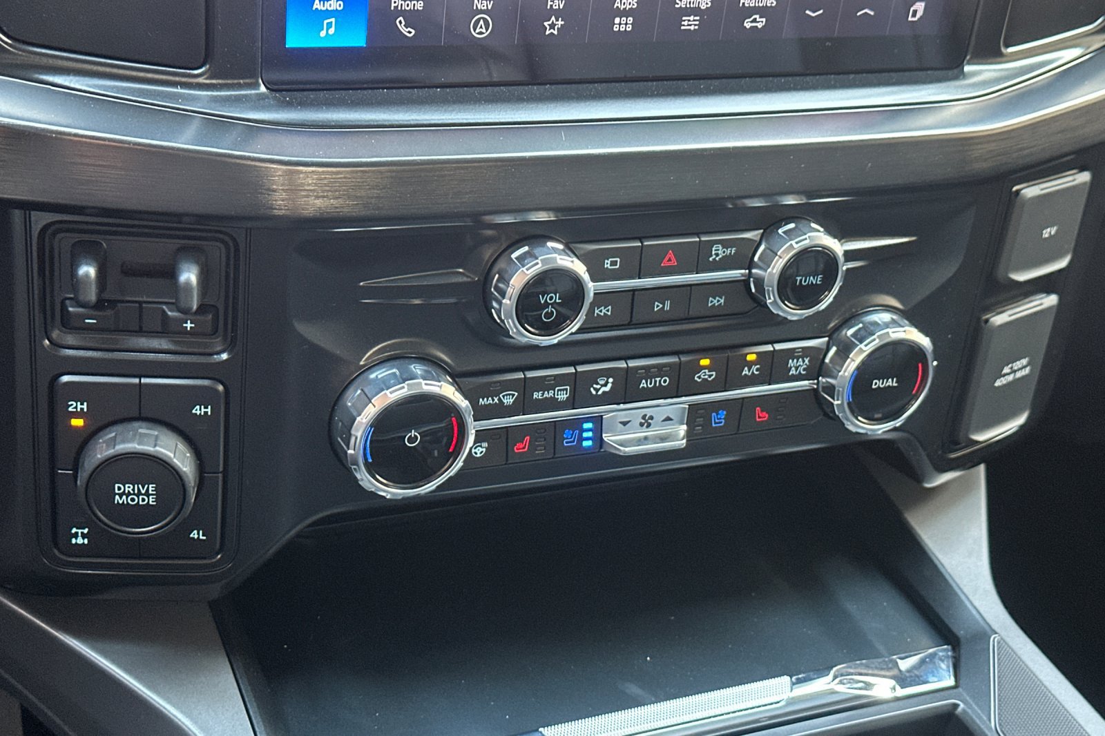 New 2026 Ford F250 Lariat w/ Black Appearance Package AWD/4WD image 20
