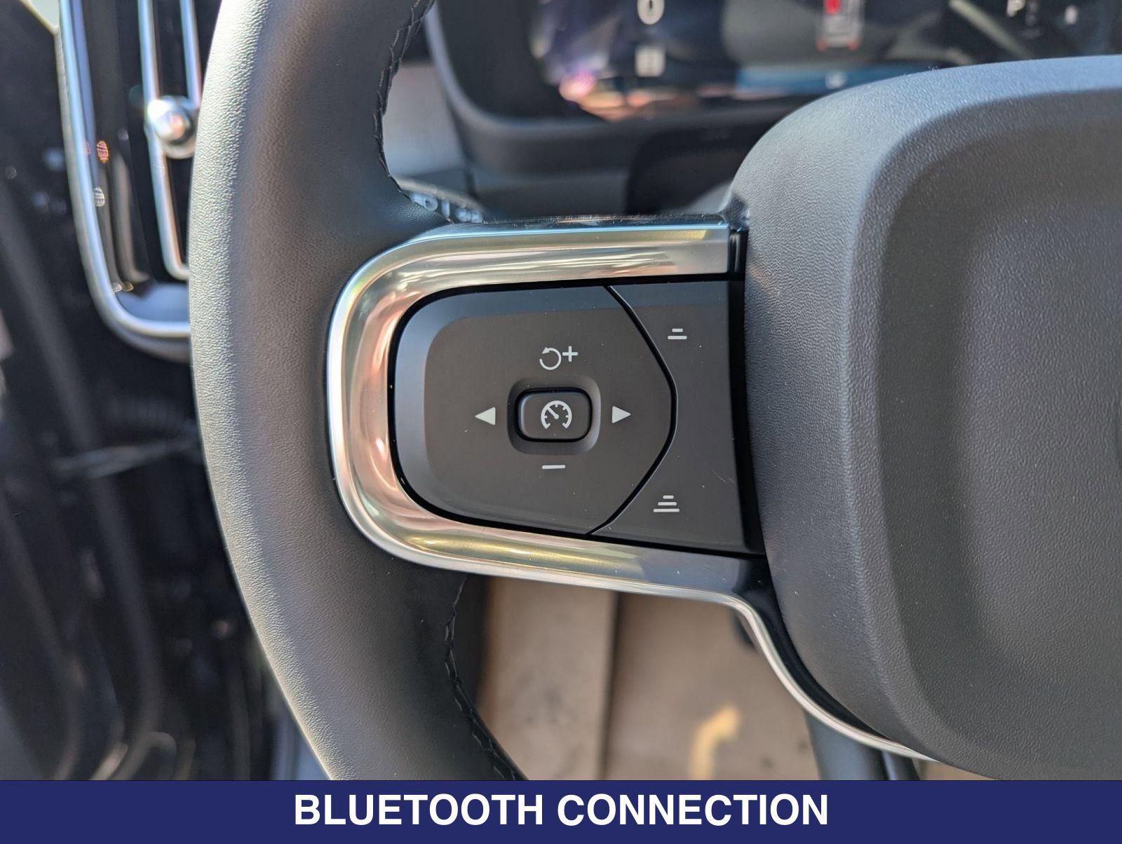 New 2025 Volvo XC40 B5 Core w/ Protection Package Premier AWD/4WD image 12
