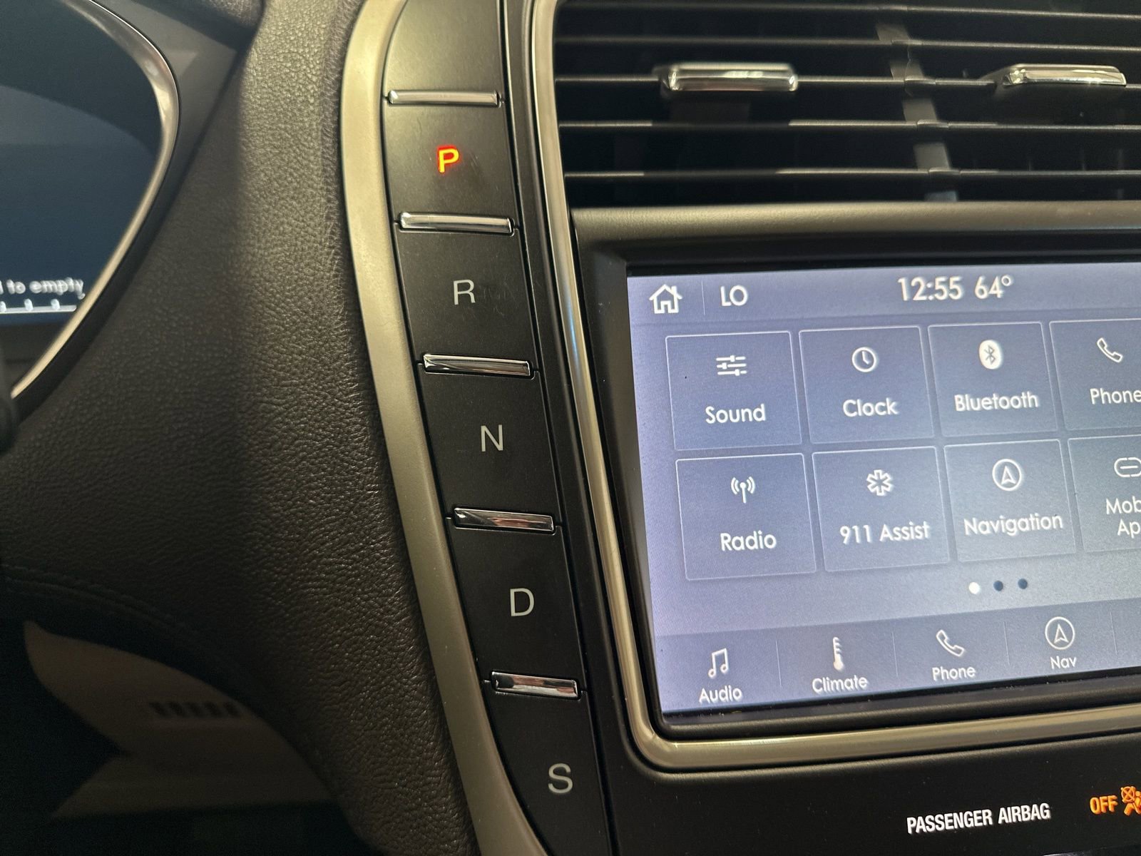 Used 2020 Lincoln Nautilus Reserve image 25