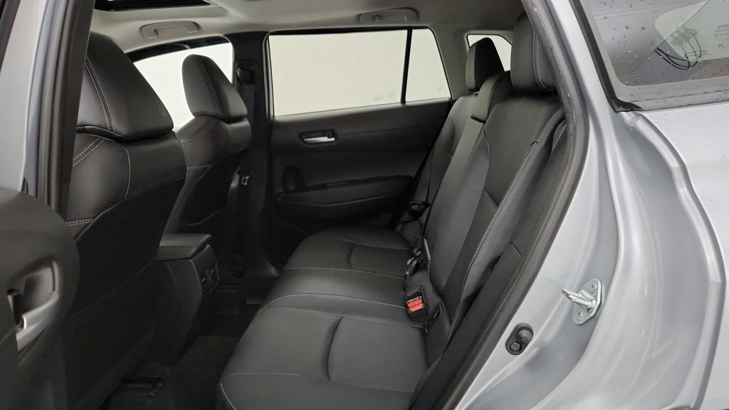 Used 2022 Toyota Corolla Cross XLE w/ Convenience Package AWD/4WD image 21