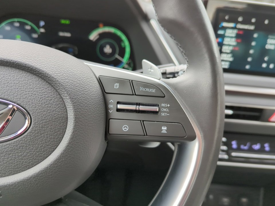 Certified 2023 Hyundai Sonata Limited w/ Cargo Package image 33