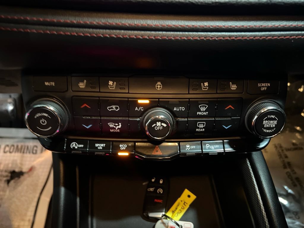 Used 2024 Dodge Durango GT RWD image 34