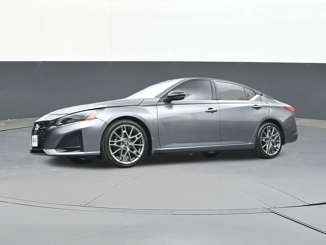 Used 2023 Nissan Altima 2.0 SR FWD image 57