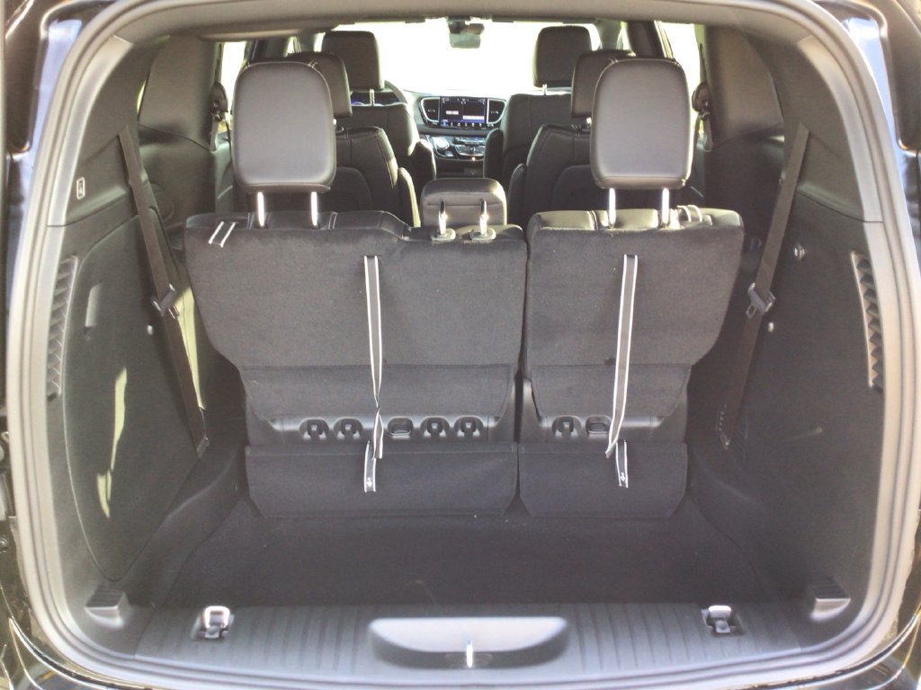 New 2027 Chrysler Pacifica LX FWD image 13