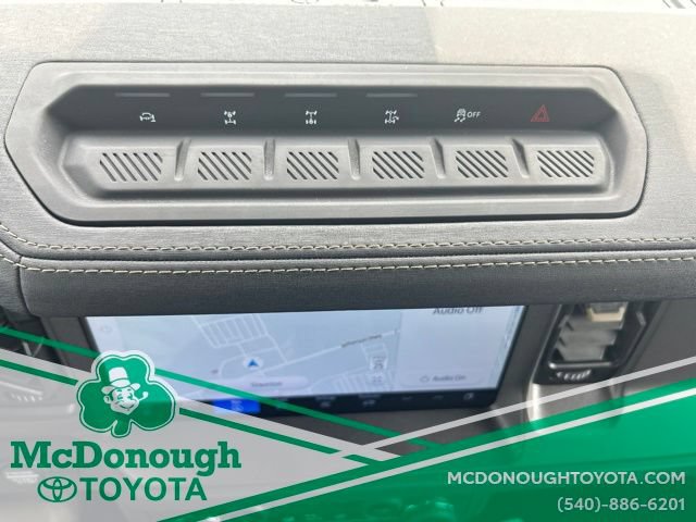 Used 2025 Ford Bronco Badlands AWD/4WD image 16