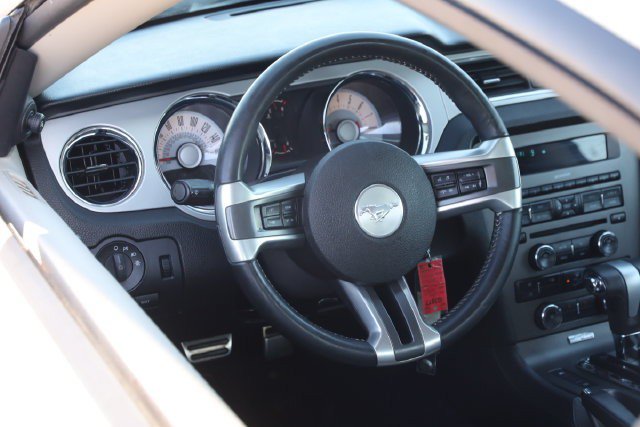 Used 2011 Ford Mustang GT Premium w/ Comfort Pkg RWD image 19