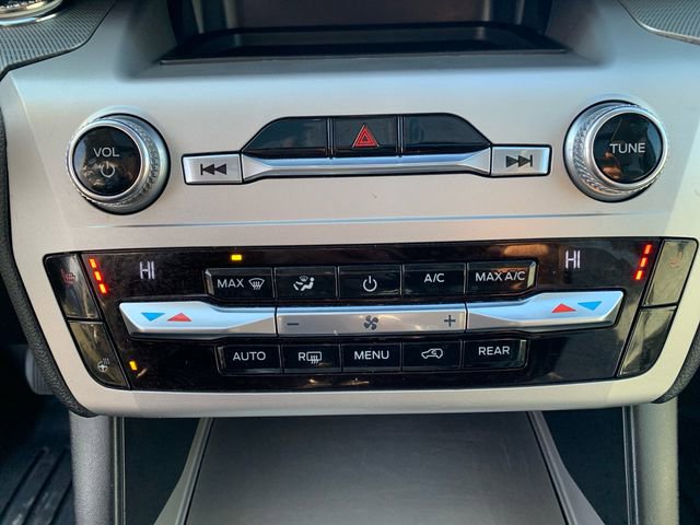 Used 2021 Ford Explorer XLT w/ Equipment Group 202A image 28