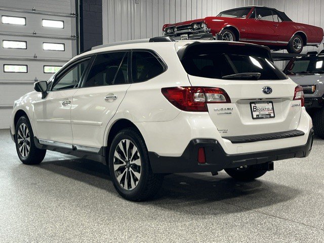 Used 2019 Subaru Outback 2.5i Touring w/ Popular Package #3A AWD/4WD image 3