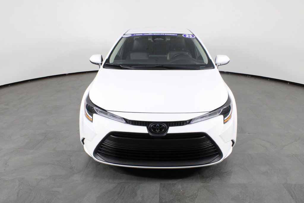 Used 2025 Toyota Corolla LE w/ Convenience Package FWD image 12