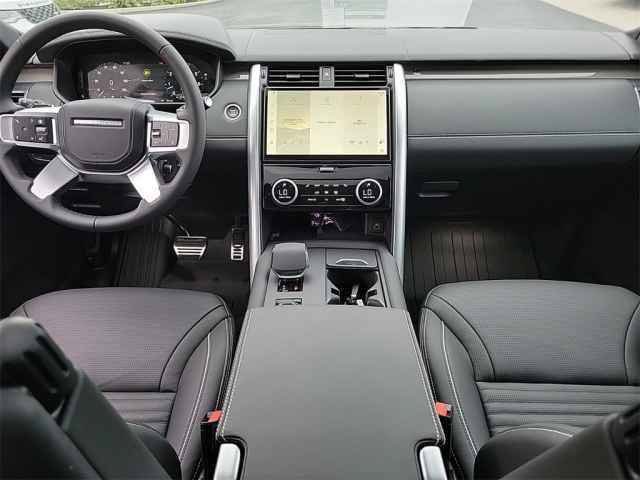 New 2024 Land Rover Discovery Metropolitan Edition AWD/4WD image 23