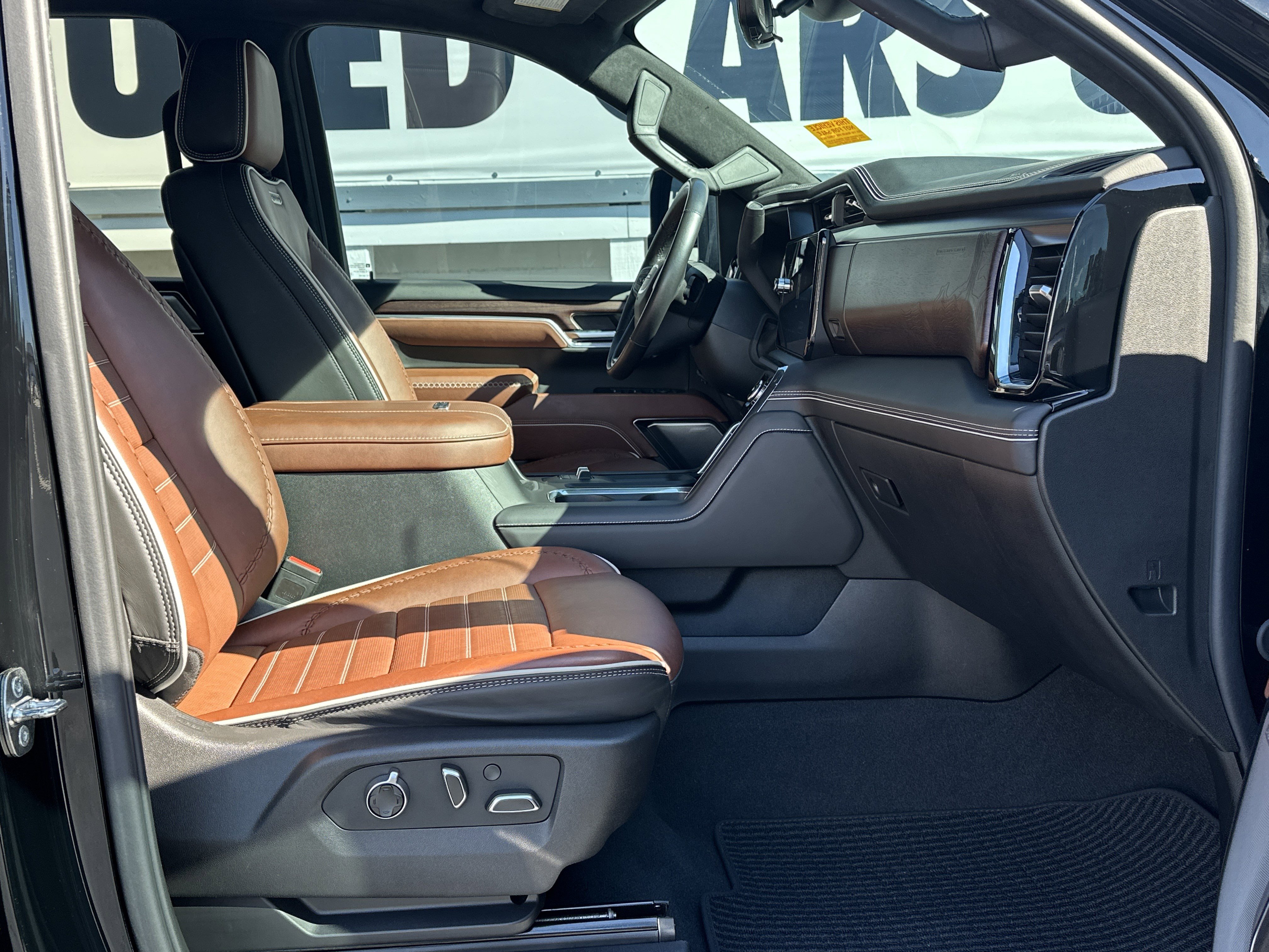 Certified 2024 GMC Sierra 2500 Denali Ultimate image 12