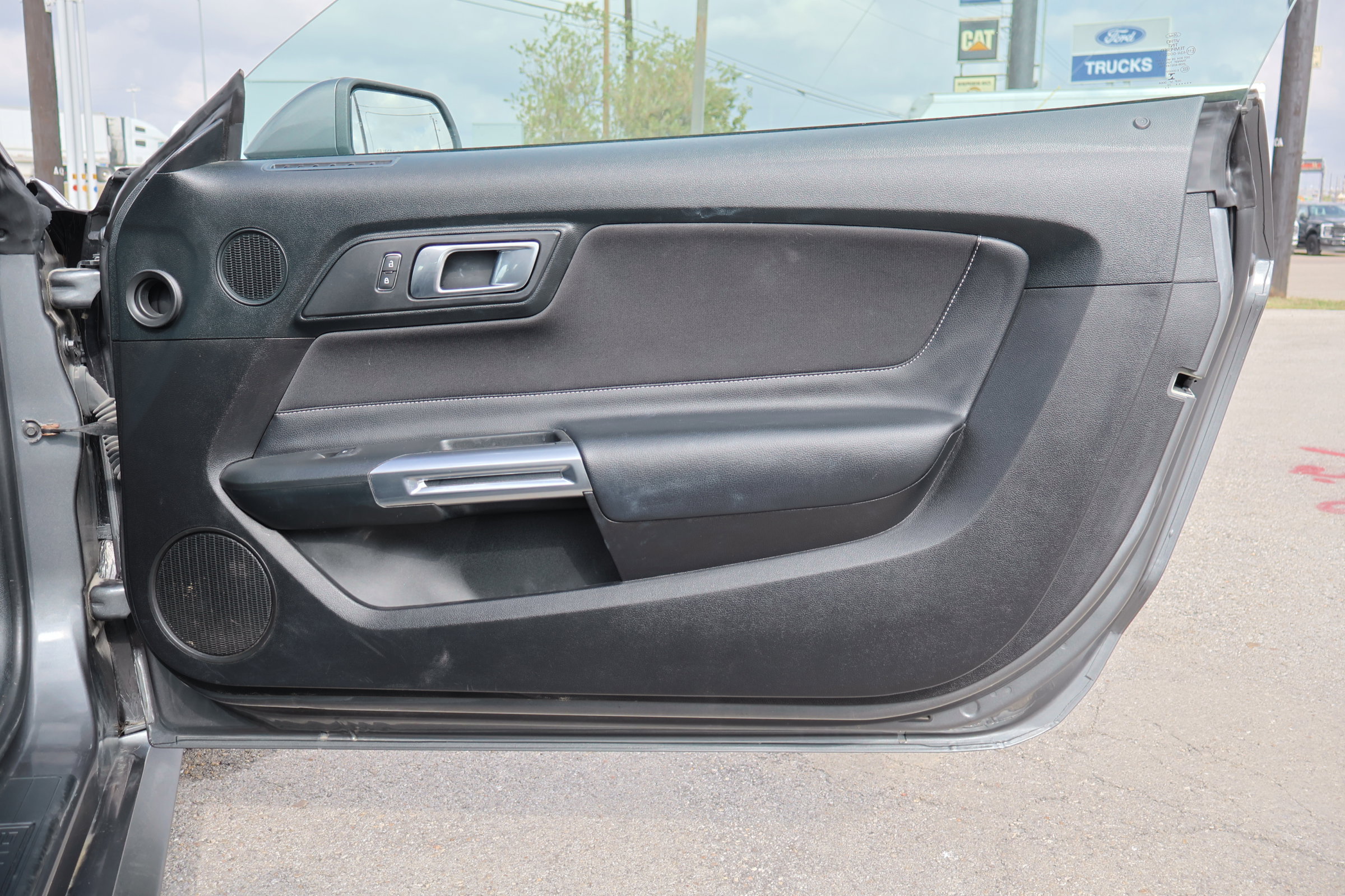 Certified 2022 Ford Mustang Coupe w/ Equipment Group 101A image 29