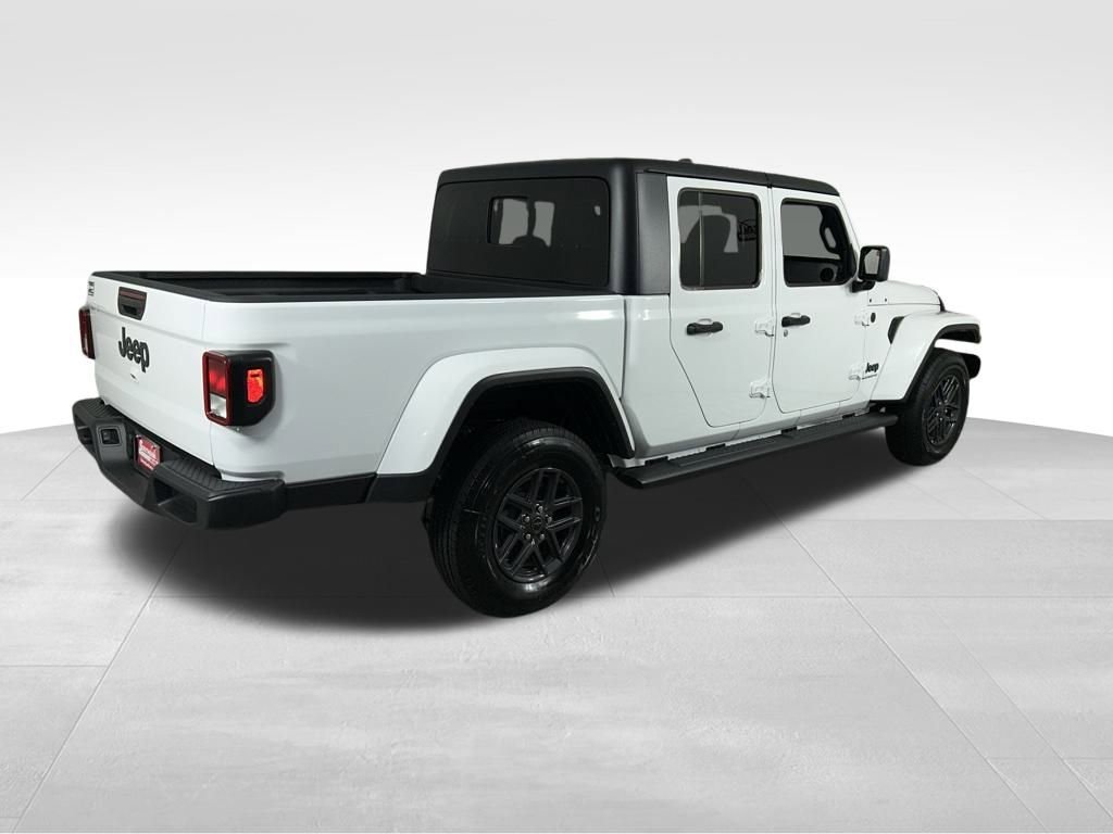 Used 2024 Jeep Gladiator Sport image 5